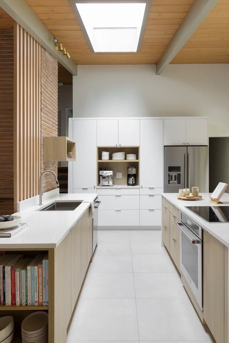 635 East Windsor Rd, North Vancouver BC